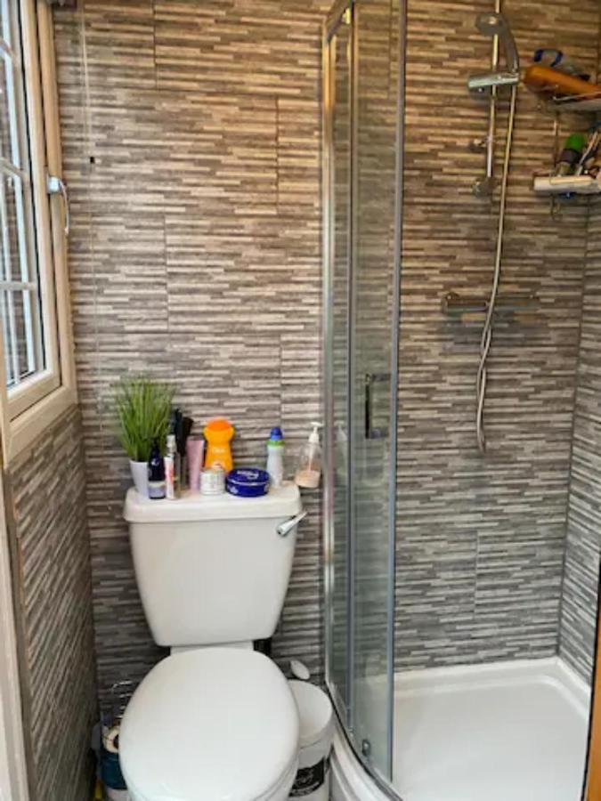 Specious Room In Northolt Northolt  Esterno foto