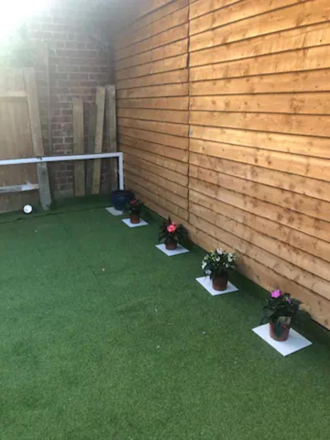 Specious Room In Northolt Northolt  Esterno foto