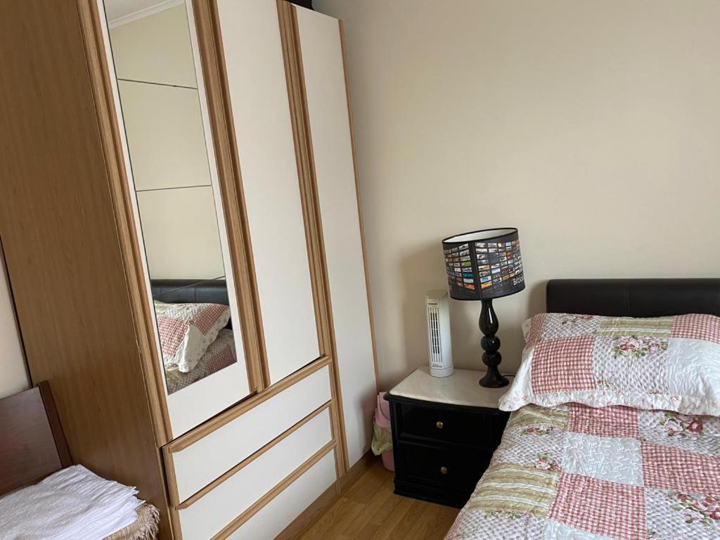 Specious Room In Northolt Northolt  Esterno foto